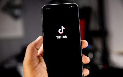 TikTok’s $30B Ad Boom Faces US Uncertainty